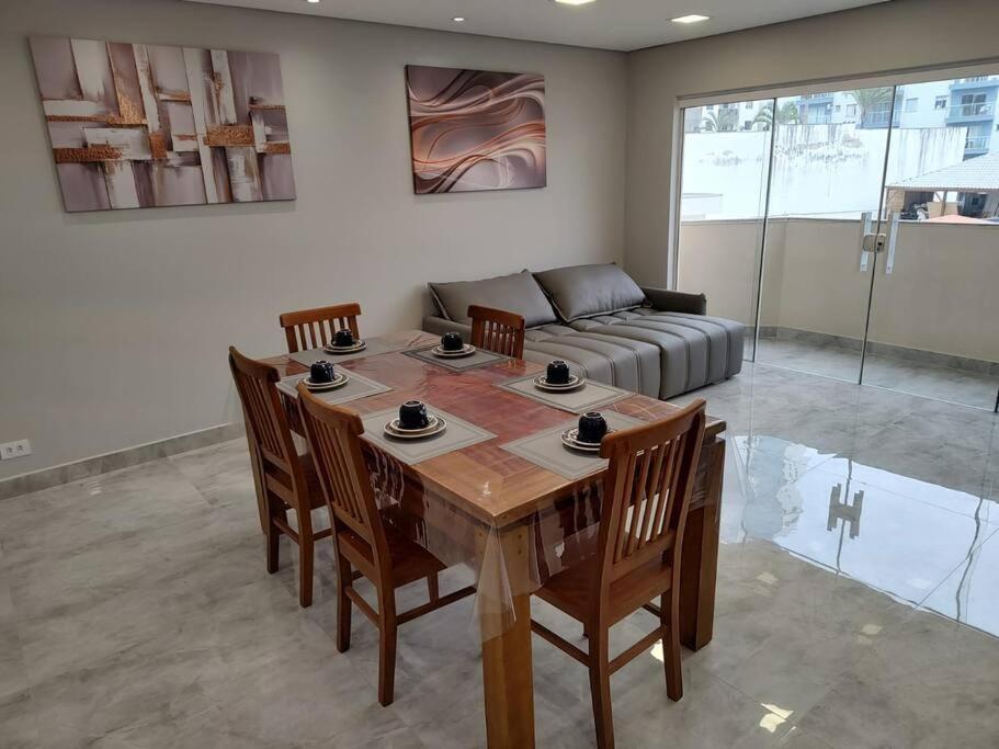 Amplo Na Quadra Mar Apartamento *